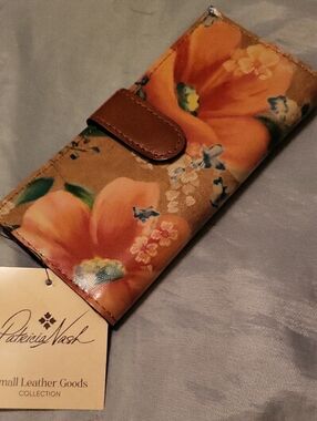 Patricia Nash Nazari Apricot Blossoms Leather Wallet Bnwt Ea M
